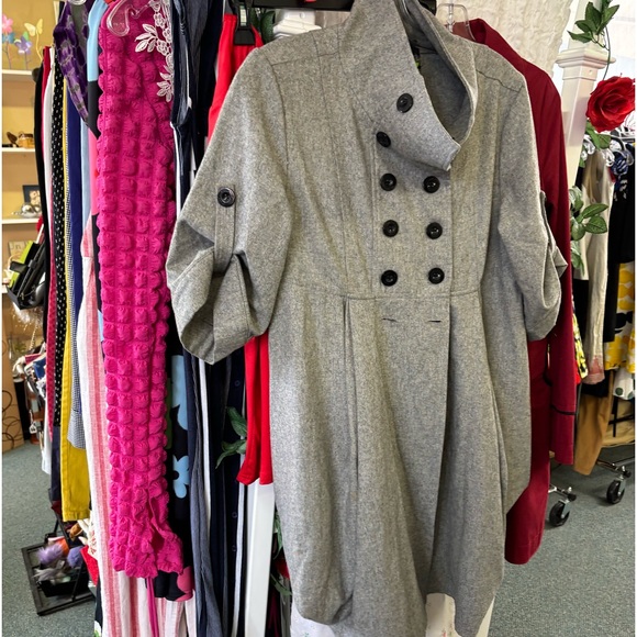 Looking for in large - Picture 1 of 2